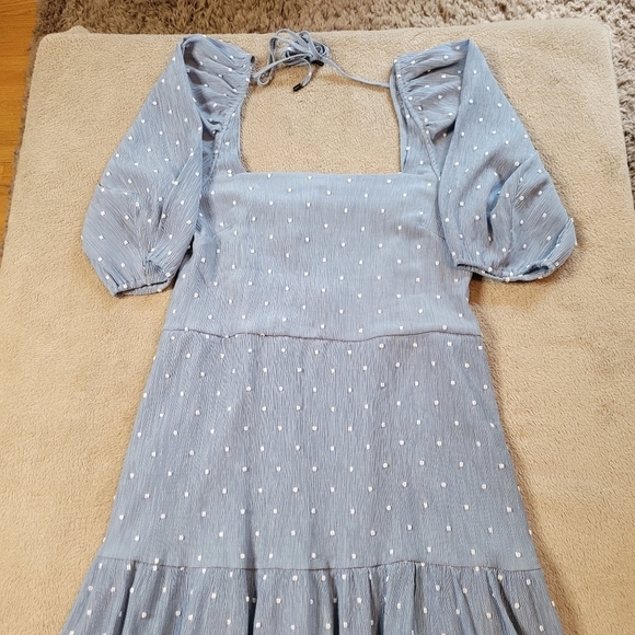 Moon River Back Cut-Out Clip Dot Tiered Midi Dress From Anthropologie - Picture 6 of 16